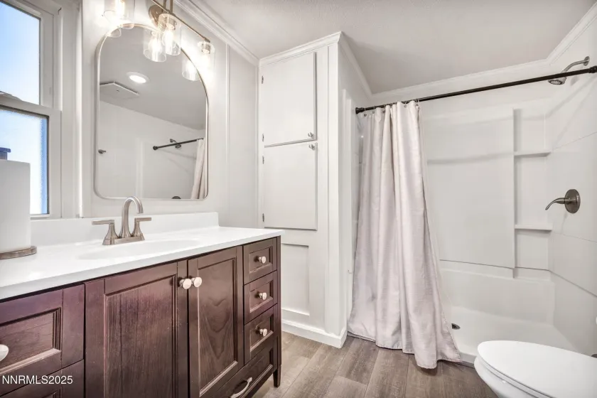 4970 Newport, Reno, Nevada 89506, 3 Bedrooms Bedrooms, ,2 BathroomsBathrooms,Residential,Residential,Newport,250057360