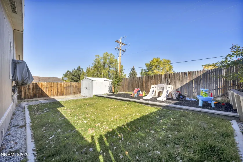 4970 Newport, Reno, Nevada 89506, 3 Bedrooms Bedrooms, ,2 BathroomsBathrooms,Residential,Residential,Newport,250057360