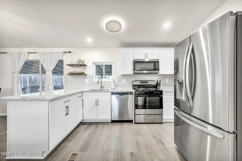 4970 Newport, Reno, Nevada 89506, 3 Bedrooms Bedrooms, ,2 BathroomsBathrooms,Residential,Residential,Newport,250057360
