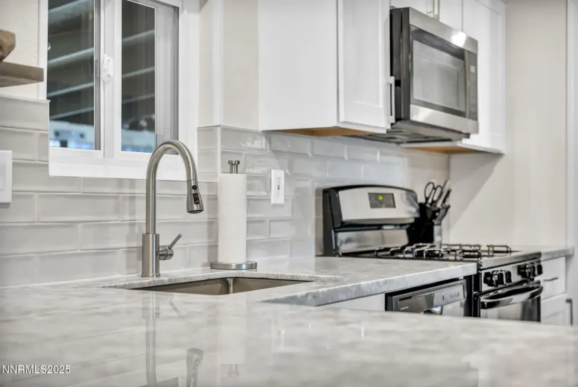 4970 Newport, Reno, Nevada 89506, 3 Bedrooms Bedrooms, ,2 BathroomsBathrooms,Residential,Residential,Newport,250057360