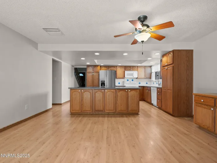 2541 Brentwood, Carson City, Nevada 89701, 3 Bedrooms Bedrooms, ,2 BathroomsBathrooms,Residential,Residential,Brentwood,250057361
