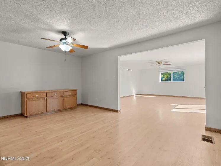 2541 Brentwood, Carson City, Nevada 89701, 3 Bedrooms Bedrooms, ,2 BathroomsBathrooms,Residential,Residential,Brentwood,250057361