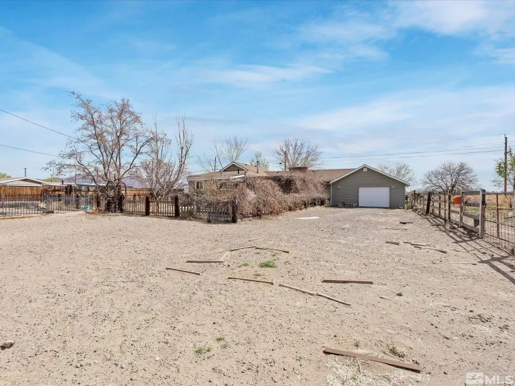 325 Stock, Fernley, Nevada 89408, 2 Bedrooms Bedrooms, ,1 BathroomBathrooms,Residential,Residential,Stock,250004798 325 Stock, Fernley, Nevada 89408, 2 Bedrooms Bedrooms, ,1 BathroomBathrooms,Residential,Residential,Stock,250004798