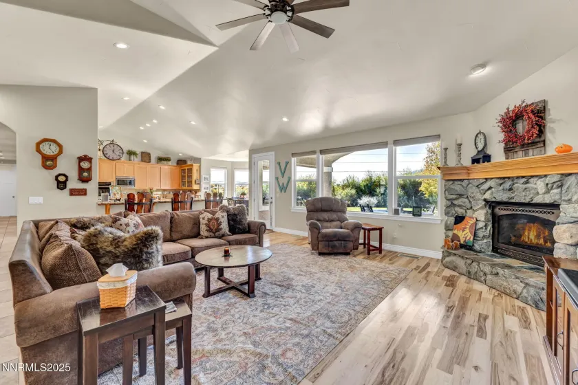 1058 Frieda, Minden, Nevada 89423, 5 Bedrooms Bedrooms, ,7 BathroomsBathrooms,Residential,Residential,Frieda,250057364