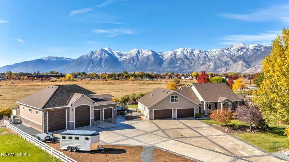 1058 Frieda, Minden, Nevada 89423, 5 Bedrooms Bedrooms, ,7 BathroomsBathrooms,Residential,Residential,Frieda,250057364