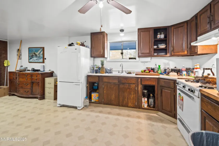 752 D, Hawthorne, Nevada 89415, 3 Bedrooms Bedrooms, ,2 BathroomsBathrooms,Residential,Residential,D,250057394