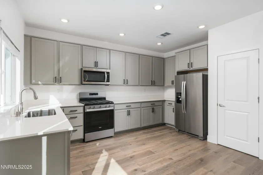 7946 Corundum, Sparks, Nevada 89436, 3 Bedrooms Bedrooms, ,3 BathroomsBathrooms,Residential,Residential,Corundum,250057397