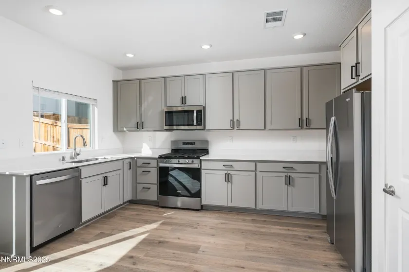 7946 Corundum, Sparks, Nevada 89436, 3 Bedrooms Bedrooms, ,3 BathroomsBathrooms,Residential,Residential,Corundum,250057397