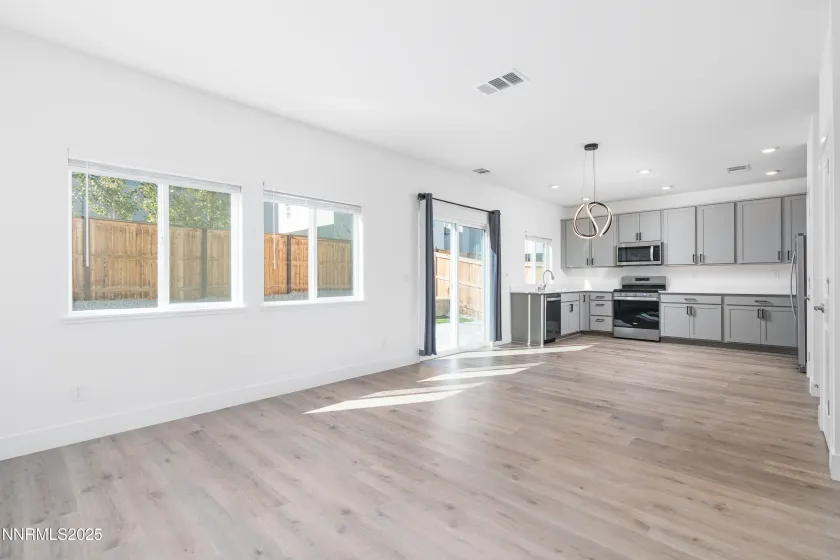 7946 Corundum, Sparks, Nevada 89436, 3 Bedrooms Bedrooms, ,3 BathroomsBathrooms,Residential,Residential,Corundum,250057397