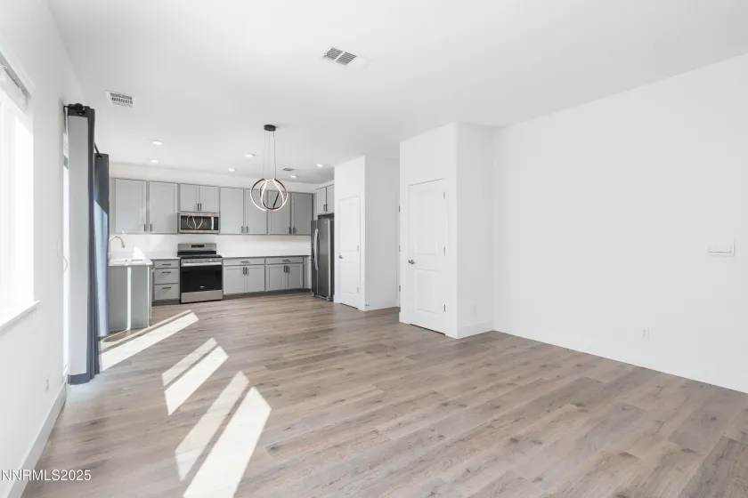 7946 Corundum, Sparks, Nevada 89436, 3 Bedrooms Bedrooms, ,3 BathroomsBathrooms,Residential,Residential,Corundum,250057397