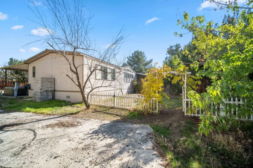 2524 Sneddon, Carson City, Nevada 89706, 3 Bedrooms Bedrooms, ,2 BathroomsBathrooms,Residential,Residential,Sneddon,250057401