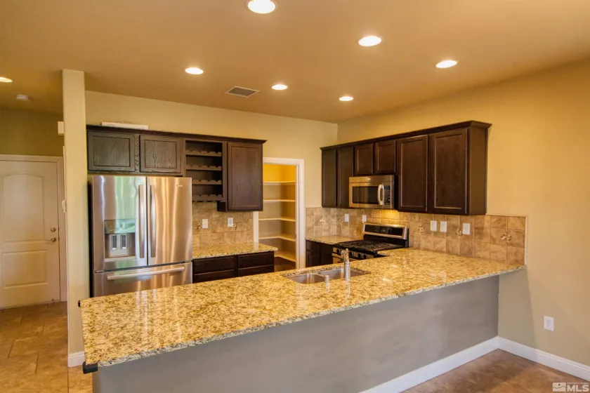 10701 Cordero, Reno, Nevada 89521, 3 Bedrooms Bedrooms, ,3 BathroomsBathrooms,Residential Lease,Manufactured,Cordero,250057402