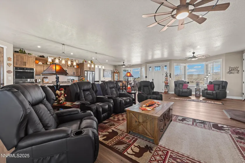 3900 Hackberry, Silver Springs, Nevada 89429, 2 Bedrooms Bedrooms, ,2 BathroomsBathrooms,Residential,Residential,Hackberry,250057415