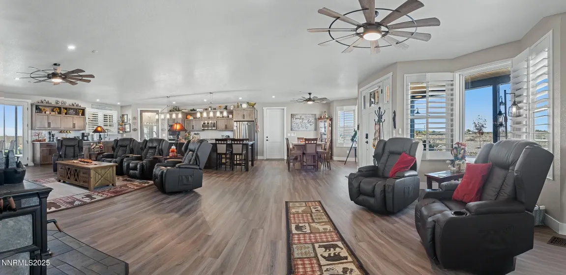 3900 Hackberry, Silver Springs, Nevada 89429, 2 Bedrooms Bedrooms, ,2 BathroomsBathrooms,Residential,Residential,Hackberry,250057415