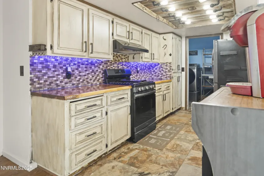 749 E, Fernley, Nevada 89408, 3 Bedrooms Bedrooms, ,2 BathroomsBathrooms,Residential,Residential,E,250057420