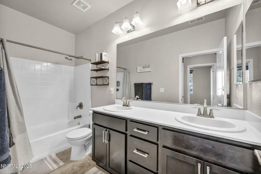 1030 Garden Pond, Spanish Springs, Nevada 89441, 3 Bedrooms Bedrooms, ,2 BathroomsBathrooms,Residential,Residential,Garden Pond,250057426