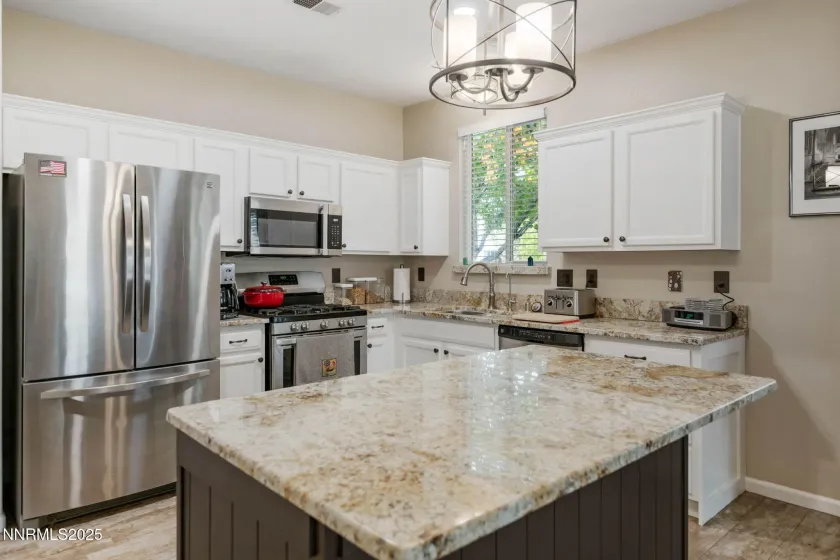 501 La Quinta, Dayton, Nevada 89403, 3 Bedrooms Bedrooms, ,2 BathroomsBathrooms,Residential,Residential,La Quinta,250057429