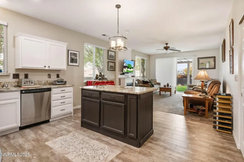 501 La Quinta, Dayton, Nevada 89403, 3 Bedrooms Bedrooms, ,2 BathroomsBathrooms,Residential,Residential,La Quinta,250057429