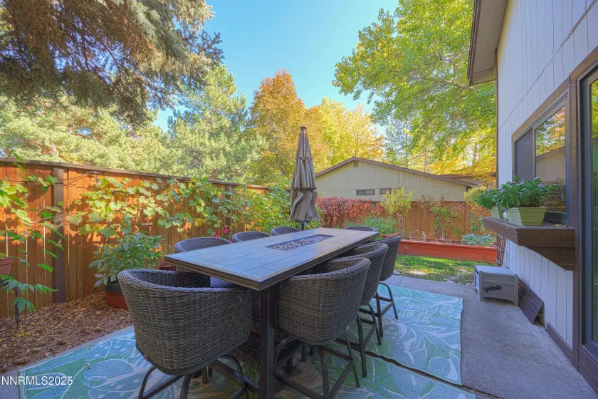 676 Riverview, Reno, Nevada 89509, 3 Bedrooms Bedrooms, ,2 BathroomsBathrooms,Residential,Residential,Riverview,250057430