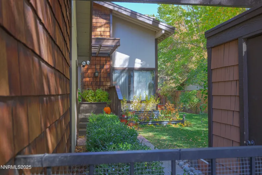 676 Riverview, Reno, Nevada 89509, 3 Bedrooms Bedrooms, ,2 BathroomsBathrooms,Residential,Residential,Riverview,250057430