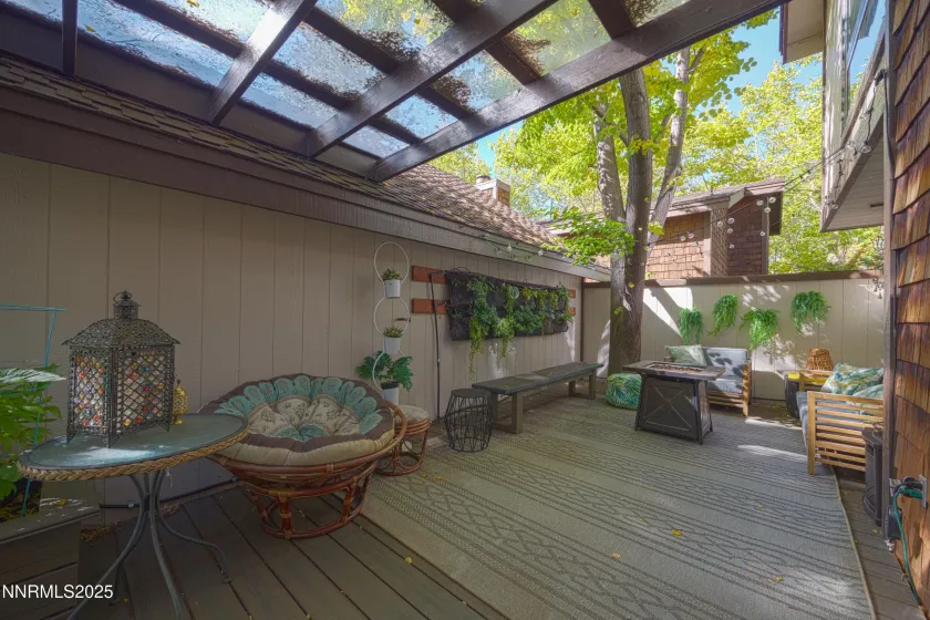 676 Riverview, Reno, Nevada 89509, 3 Bedrooms Bedrooms, ,2 BathroomsBathrooms,Residential,Residential,Riverview,250057430