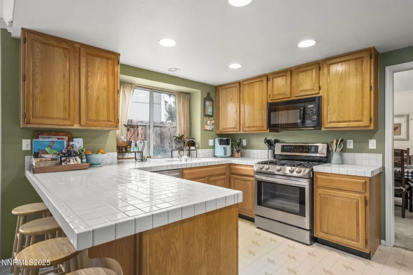 1148 Mayflower, Reno, Nevada 89509, 4 Bedrooms Bedrooms, ,3 BathroomsBathrooms,Residential,Residential,Mayflower,250057431