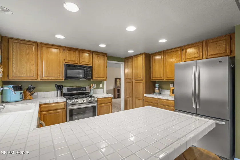 1148 Mayflower, Reno, Nevada 89509, 4 Bedrooms Bedrooms, ,3 BathroomsBathrooms,Residential,Residential,Mayflower,250057431
