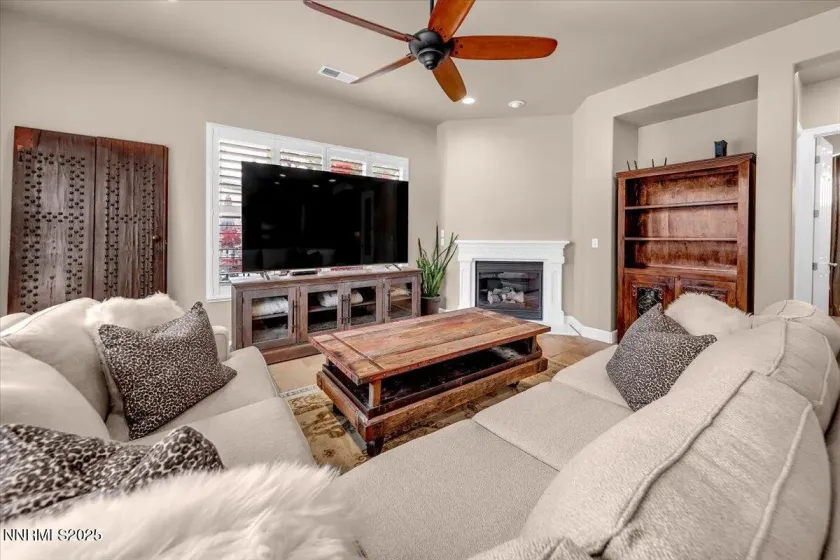 3644 Desert Fox, Sparks, Nevada 89436, 4 Bedrooms Bedrooms, ,3 BathroomsBathrooms,Residential,Residential,Desert Fox,250057433