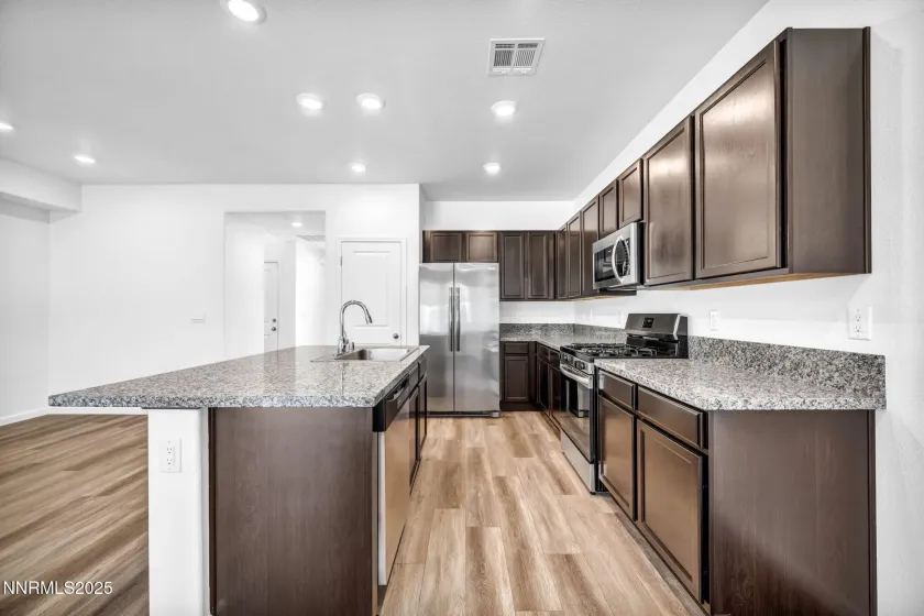 700 Kess, Reno, Nevada 89506, 3 Bedrooms Bedrooms, ,2 BathroomsBathrooms,Residential,Residential,Kess,250057435