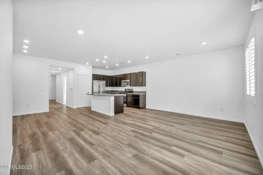 700 Kess, Reno, Nevada 89506, 3 Bedrooms Bedrooms, ,2 BathroomsBathrooms,Residential,Residential,Kess,250057435
