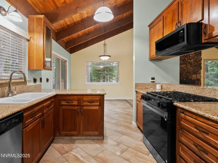 1670 Canienaga, South Lake Tahoe, California 96150, 3 Bedrooms Bedrooms, ,2 BathroomsBathrooms,Residential,Residential,Canienaga,250057436