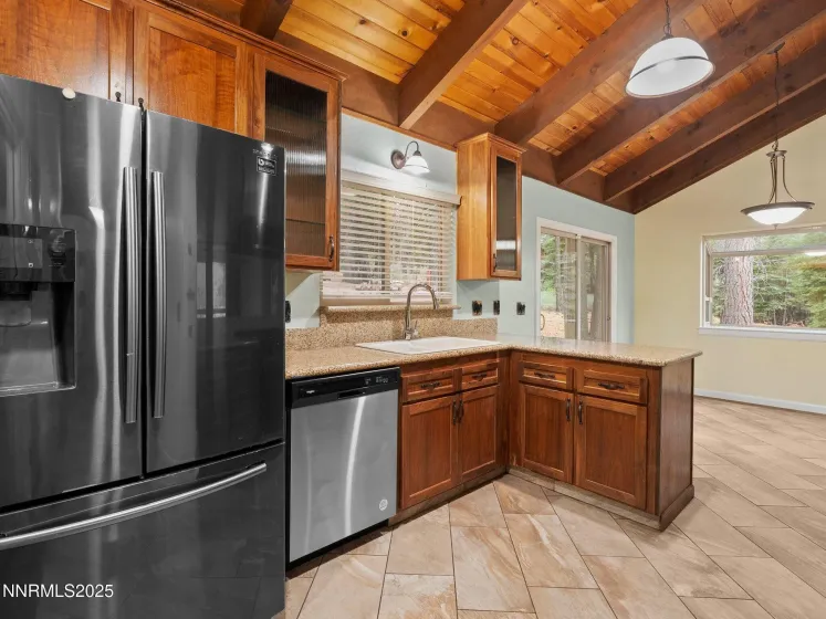 1670 Canienaga, South Lake Tahoe, California 96150, 3 Bedrooms Bedrooms, ,2 BathroomsBathrooms,Residential,Residential,Canienaga,250057436