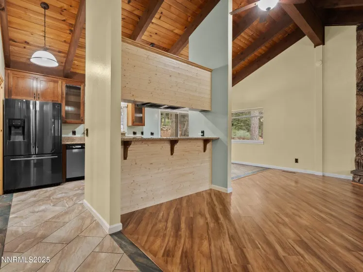 1670 Canienaga, South Lake Tahoe, California 96150, 3 Bedrooms Bedrooms, ,2 BathroomsBathrooms,Residential,Residential,Canienaga,250057436