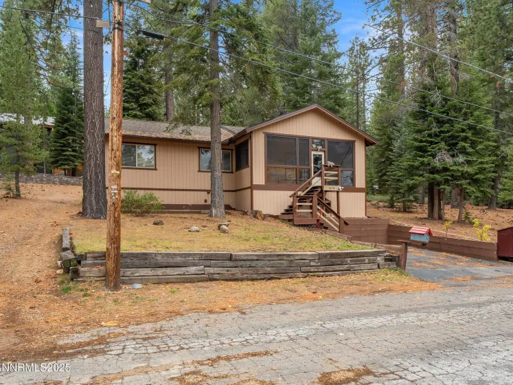1670 Canienaga, South Lake Tahoe, California 96150, 3 Bedrooms Bedrooms, ,2 BathroomsBathrooms,Residential,Residential,Canienaga,250057436