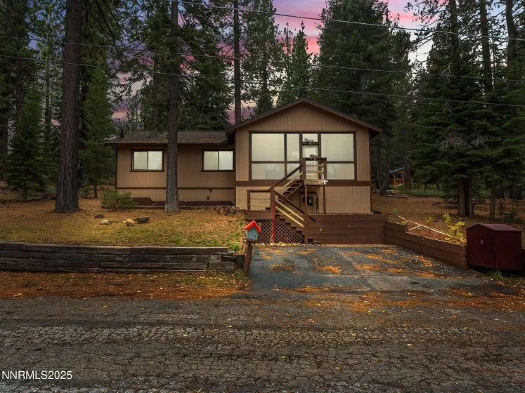 1670 Canienaga, South Lake Tahoe, California 96150, 3 Bedrooms Bedrooms, ,2 BathroomsBathrooms,Residential,Residential,Canienaga,250057436