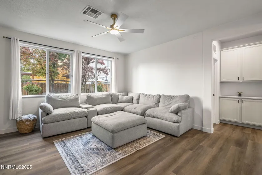 7121 Jermann, Sparks, Nevada 89436, 5 Bedrooms Bedrooms, ,3 BathroomsBathrooms,Residential,Residential,Jermann,250057438