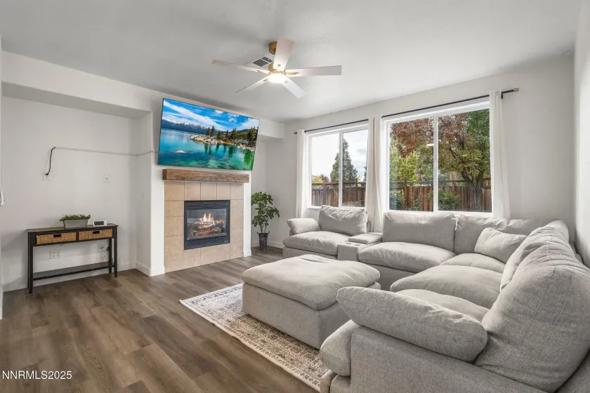 7121 Jermann, Sparks, Nevada 89436, 5 Bedrooms Bedrooms, ,3 BathroomsBathrooms,Residential,Residential,Jermann,250057438