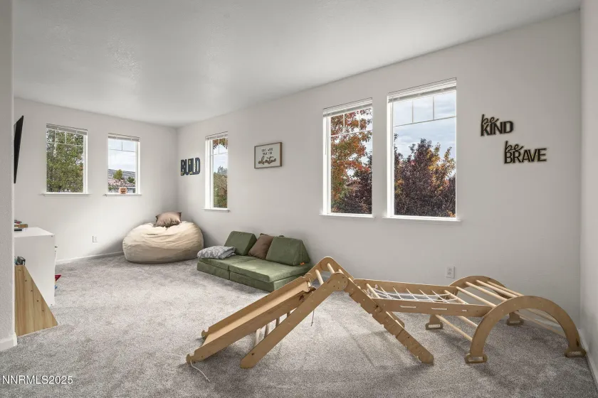 7121 Jermann, Sparks, Nevada 89436, 5 Bedrooms Bedrooms, ,3 BathroomsBathrooms,Residential,Residential,Jermann,250057438