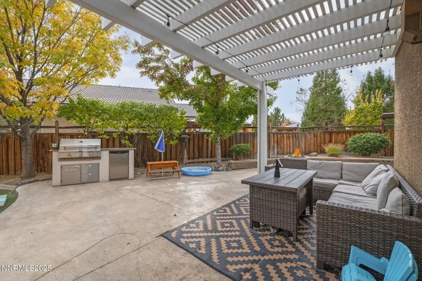 7121 Jermann, Sparks, Nevada 89436, 5 Bedrooms Bedrooms, ,3 BathroomsBathrooms,Residential,Residential,Jermann,250057438