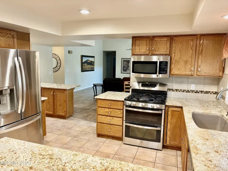 245 Moonbeam, Sparks, Nevada 89441, 3 Bedrooms Bedrooms, ,2 BathroomsBathrooms,Residential,Residential,Moonbeam,250056629