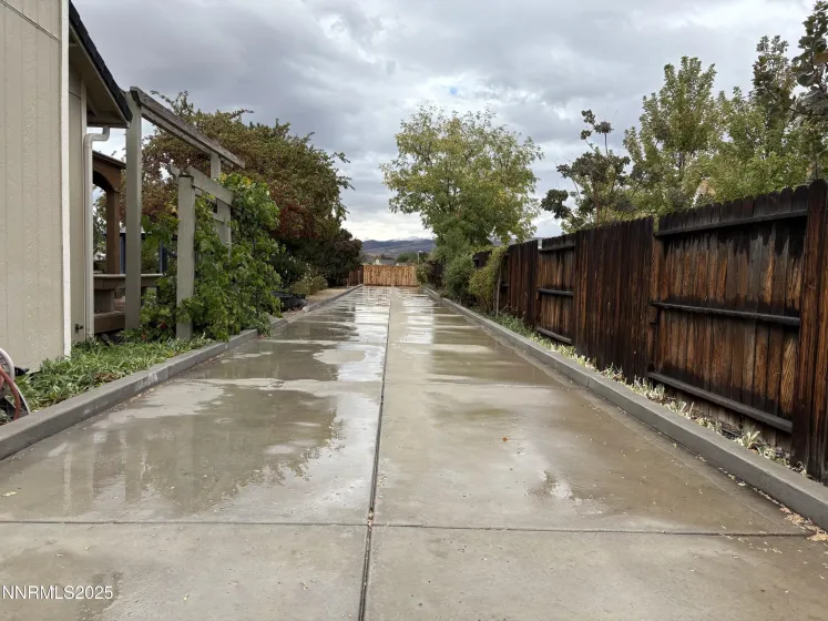 245 Moonbeam, Sparks, Nevada 89441, 3 Bedrooms Bedrooms, ,2 BathroomsBathrooms,Residential,Residential,Moonbeam,250056629