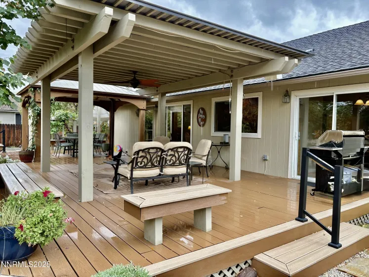 245 Moonbeam, Sparks, Nevada 89441, 3 Bedrooms Bedrooms, ,2 BathroomsBathrooms,Residential,Residential,Moonbeam,250056629