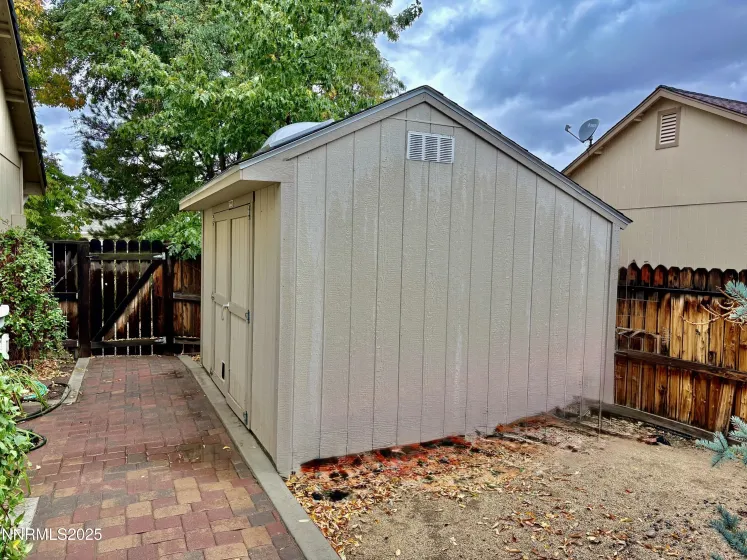 245 Moonbeam, Sparks, Nevada 89441, 3 Bedrooms Bedrooms, ,2 BathroomsBathrooms,Residential,Residential,Moonbeam,250056629