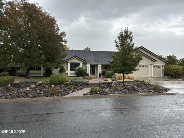 245 Moonbeam, Sparks, Nevada 89441, 3 Bedrooms Bedrooms, ,2 BathroomsBathrooms,Residential,Residential,Moonbeam,250056629