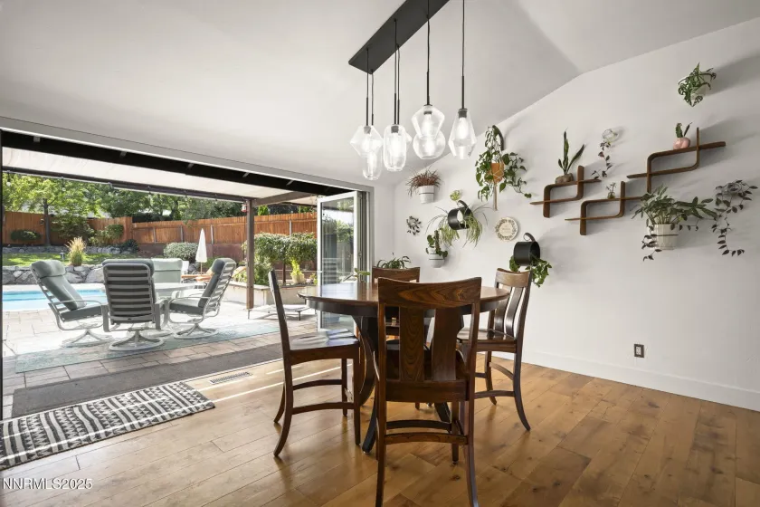 1400 Belford, Reno, Nevada 89509, 3 Bedrooms Bedrooms, ,3 BathroomsBathrooms,Residential,Residential,Belford,250055825