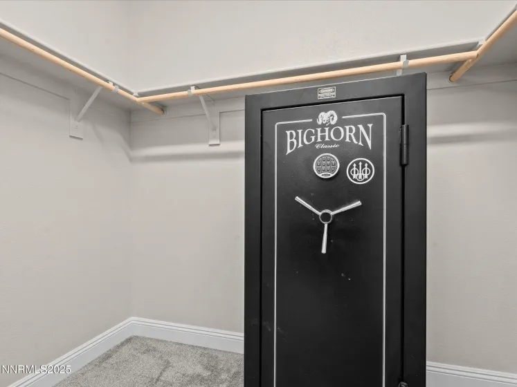 primary bedroom walk in closet - safe does NOT convey primary bedroom walk in closet - safe does NOT convey