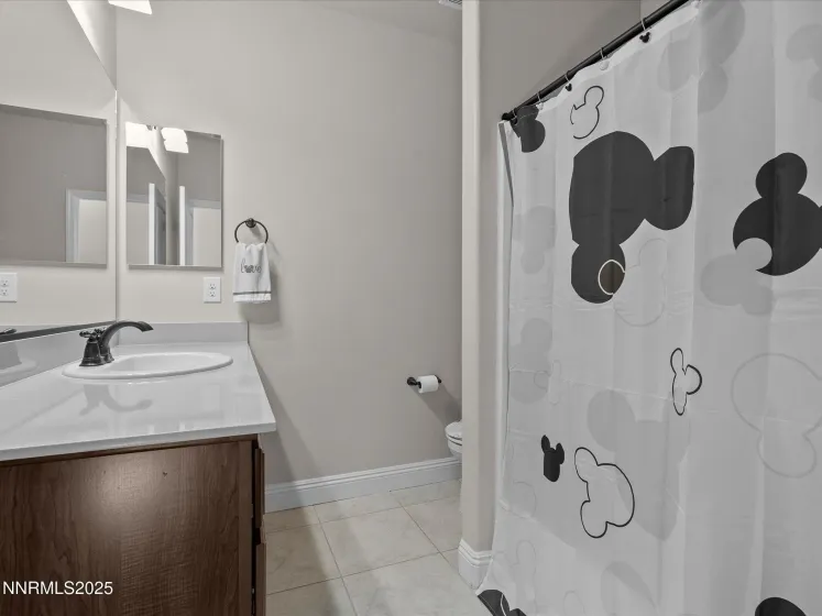 bathroom bathroom