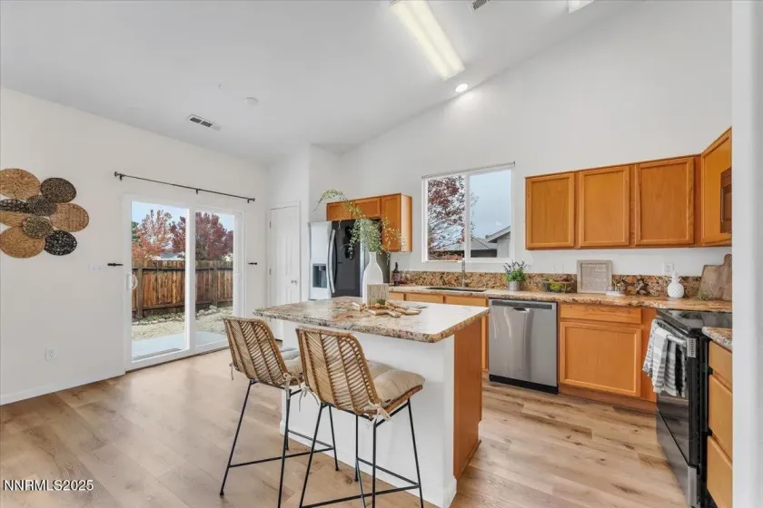 9175 Rising Moon, Reno, Nevada 89506, 3 Bedrooms Bedrooms, ,2 BathroomsBathrooms,Residential,Residential,Rising Moon,250057449