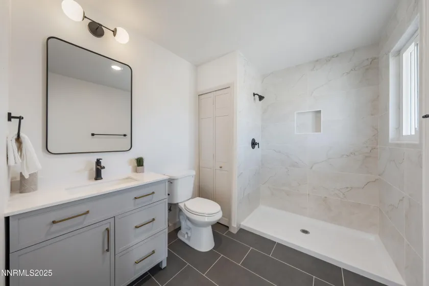 PRIMARY BATHROOM 2 PRIMARY BATHROOM 2