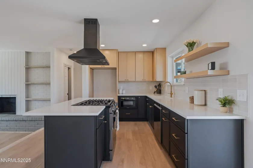 KITCHEN KITCHEN